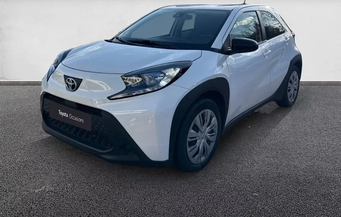 TOYOTA AYGO X 1.0 VVT-i 72 Dynamic extérieur trois quart avant gauche 1102792