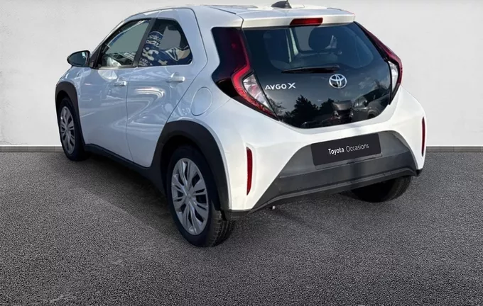 TOYOTA AYGO X 1.0 VVT-i 72 Dynamic extérieur trois quart arrière gauche 1102792