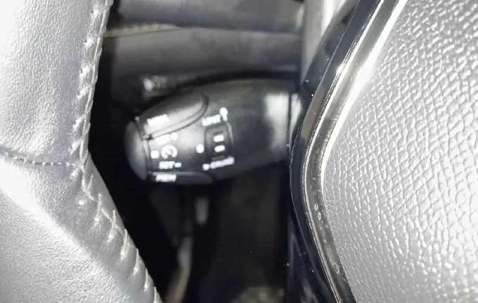 PEUGEOT 208 100 S&S BVM6 Style photo 14 944344