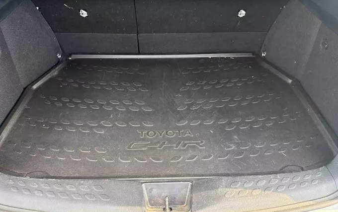 TOYOTA C-HR Hybride 2.0L Design photo 10 1104020