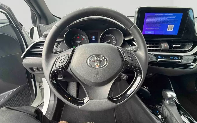 TOYOTA C-HR Hybride 2.0L Design photo 12 1104020