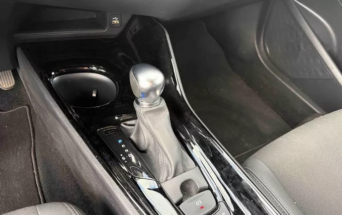 TOYOTA C-HR Hybride 2.0L Design photo 13 1104020