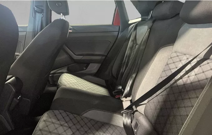 VOLKSWAGEN POLO 1.0 TSI 95 S&S BVM5 R-Line Edition extérieur arrière 2130403
