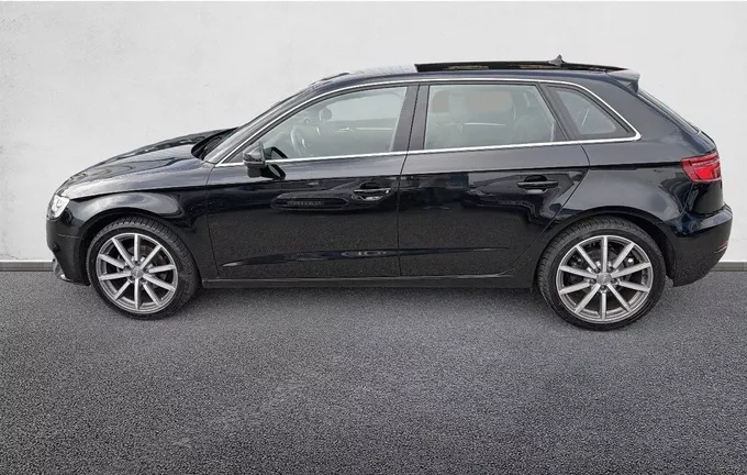 AUDI A3 Sportback 35 TFSI CoD 150 S tronic 7 Design Luxe extérieur trois quart arrière gauche 213243