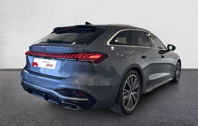AUDI A5 Avant TFSI 150 ch S tronic 7 S line extérieur trois quart arrière droit 2130975