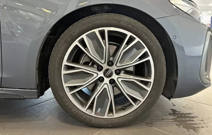 AUDI A5 Avant TFSI 150 ch S tronic 7 S line photo 9 2130975