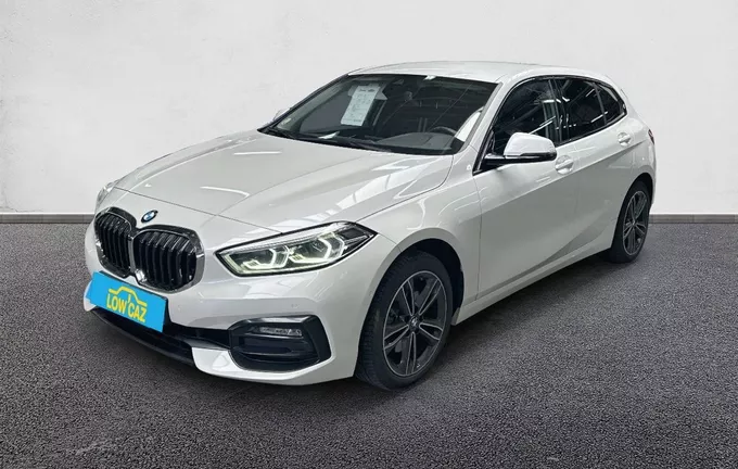 BMW SERIE 1 118d 150 ch Edition Sport extérieur trois quart avant gauche 213501