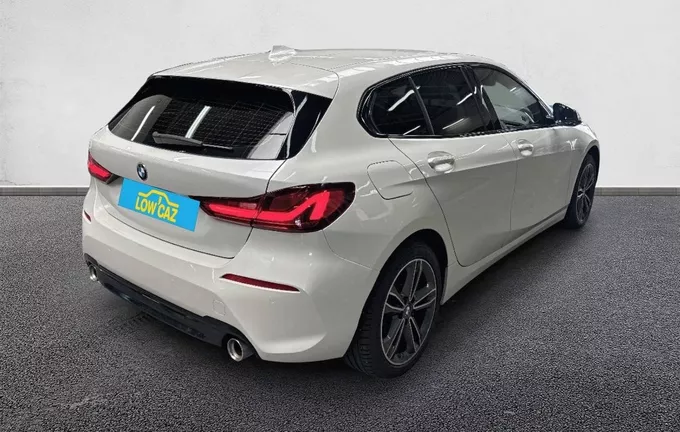 BMW SERIE 1 118d 150 ch Edition Sport extérieur trois quart arrière droit 213501