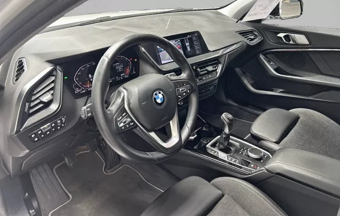 BMW SERIE 1 118d 150 ch Edition Sport photo 11 213501