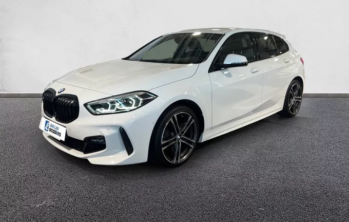 BMW SERIE 1 118i 136 ch DKG7 M Sport extérieur trois quart avant gauche 2129701
