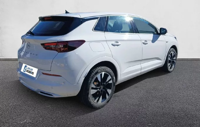 OPEL GRANDLAND 1.2 Turbo 130 ch BVA8 Design & Tech extérieur trois quart arrière droit 2125494
