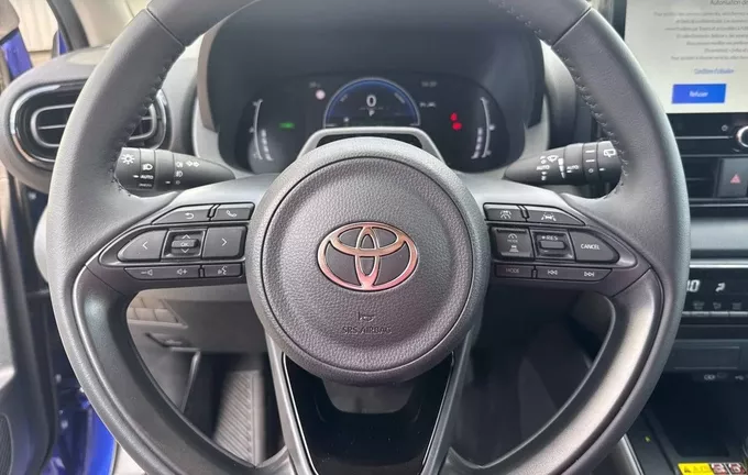 TOYOTA YARIS Hybride 116h Design photo 12 146483