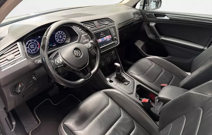 VOLKSWAGEN TIGUAN 2.0 TDI 150 DSG7 Carat Exclusive photo 11 213359