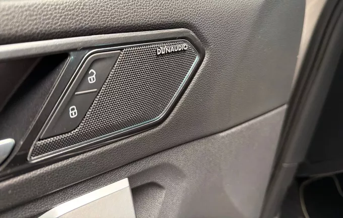 VOLKSWAGEN TIGUAN 2.0 TDI 150 DSG7 Carat Exclusive photo 22 213359