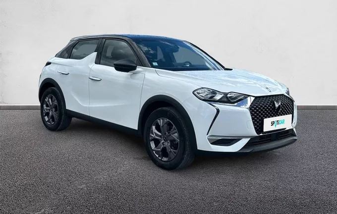 DS DS3 Crossback PureTech 130 EAT8 Montmartre extérieur trois quart avant droit 945659