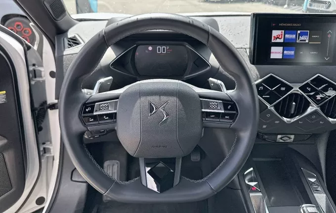 DS DS3 Crossback PureTech 130 EAT8 Montmartre photo 9 945659