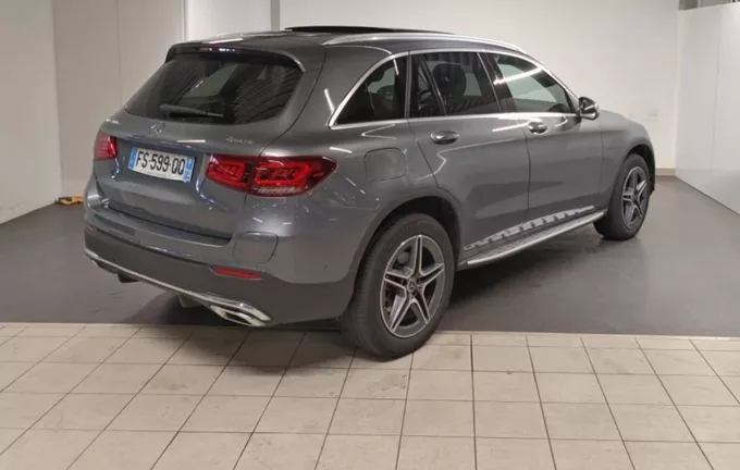 MERCEDES GLC 300 e EQ POWER 9G-Tronic 4Matic AMG Line extérieur trois quart avant droit 2130304