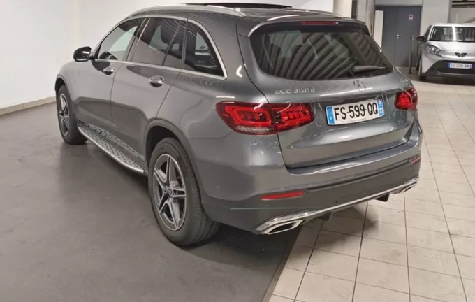 MERCEDES GLC 300 e EQ POWER 9G-Tronic 4Matic AMG Line extérieur trois quart arrière droit 2130304