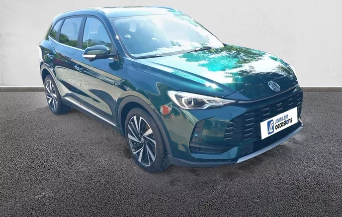 MG ZS 1.5 L Hybrid+ 197 ch Luxury extérieur trois quart avant droit 601228