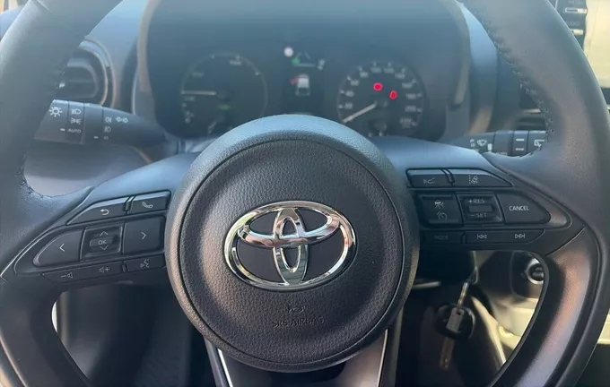 TOYOTA YARIS Hybride 116h photo 12 1103305