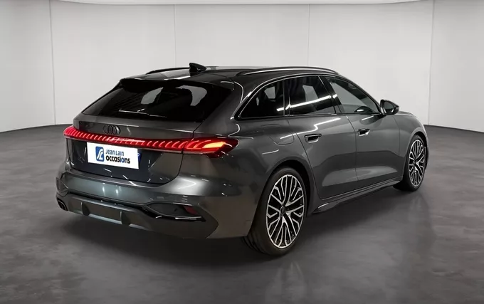 AUDI A5 Avant TDI Hybride 204 ch S tronic 7 Quattro S line extérieur trois quart arrière droit 2132470