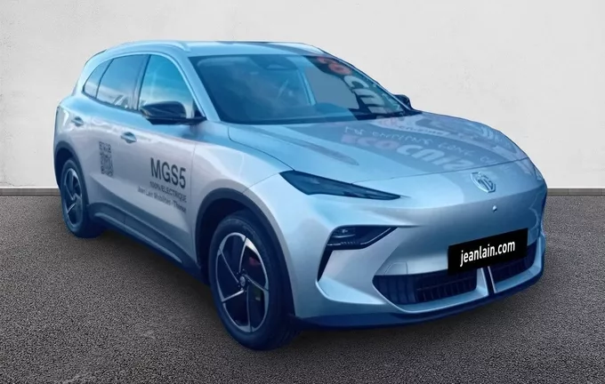 MG MGS5 EV 64kWh - 170 kW 2WD Luxury extérieur trois quart avant droit 8716