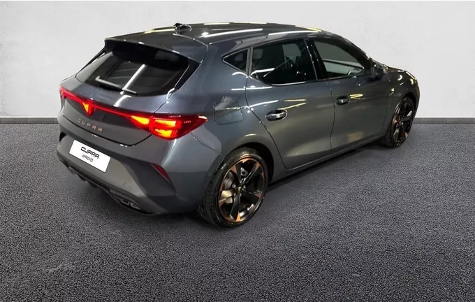 CUPRA LEON 1.5 eTSI 150 ch DSG7 V extérieur avant 2124750