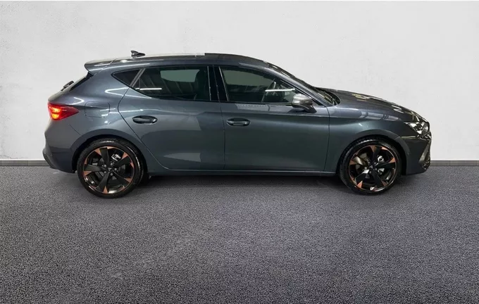 CUPRA LEON 1.5 eTSI 150 ch DSG7 V extérieur côté droit 2124750