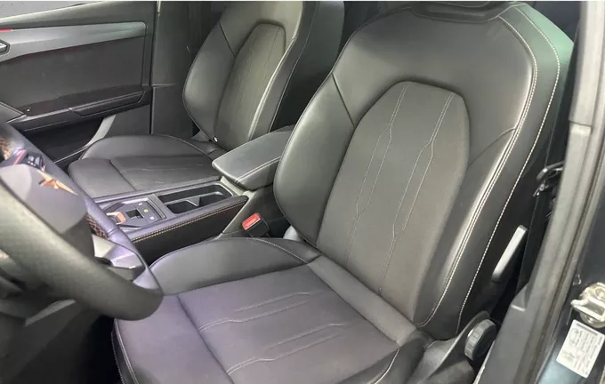CUPRA LEON 1.5 eTSI 150 ch DSG7 V extérieur trois quart arrière droit 2124750