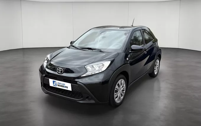 TOYOTA AYGO X 1.0 VVT-i 72 Dynamic extérieur trois quart avant gauche 1103944