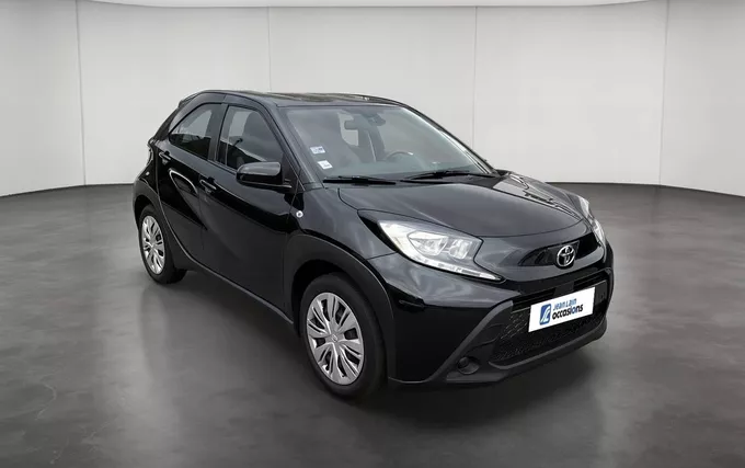 TOYOTA AYGO X 1.0 VVT-i 72 Dynamic extérieur trois quart avant droit 1103944