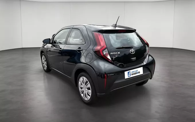 TOYOTA AYGO X 1.0 VVT-i 72 Dynamic extérieur trois quart arrière gauche 1103944