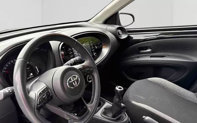 TOYOTA AYGO X 1.0 VVT-i 72 Dynamic photo 18 1103944