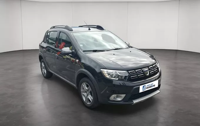 DACIA SANDERO TCe 90 Stepway extérieur trois quart avant droit 946711