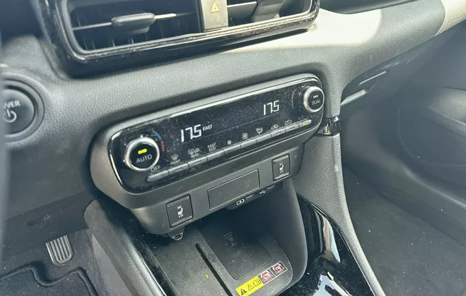 TOYOTA YARIS Hybride 116h Collection photo 14 1103459