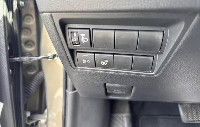 TOYOTA YARIS Hybride 116h Collection photo 19 1103459