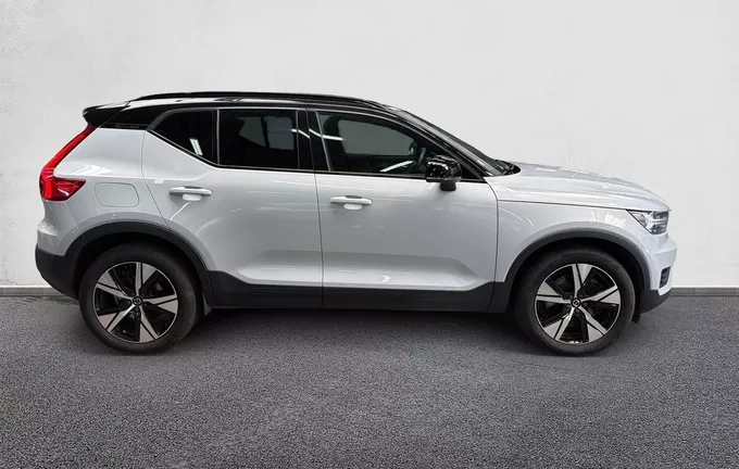 VOLVO XC40 T5 Recharge 180+82 ch DCT7 R-Design extérieur côté droit 2128111