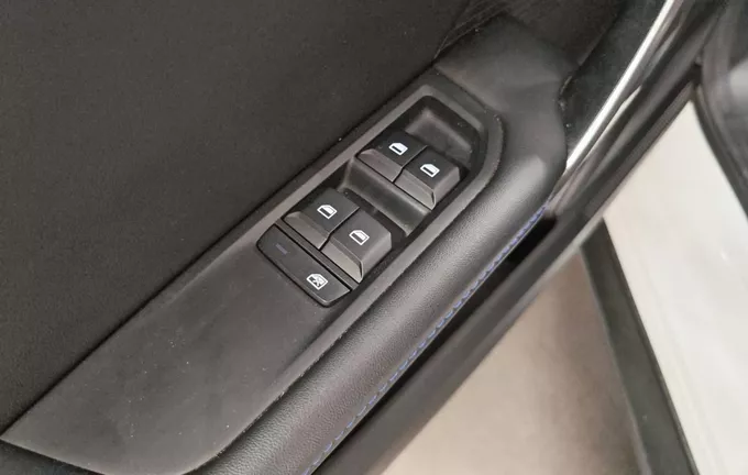 MG MG4 Electric 51kWh - 125 kW 2WD Standard photo 20 601247