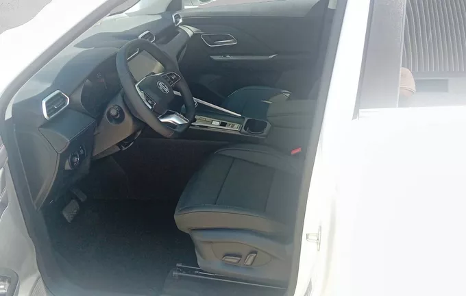 MG ZS 1.5 L Hybrid+ 197 ch Luxury photo 11 9202
