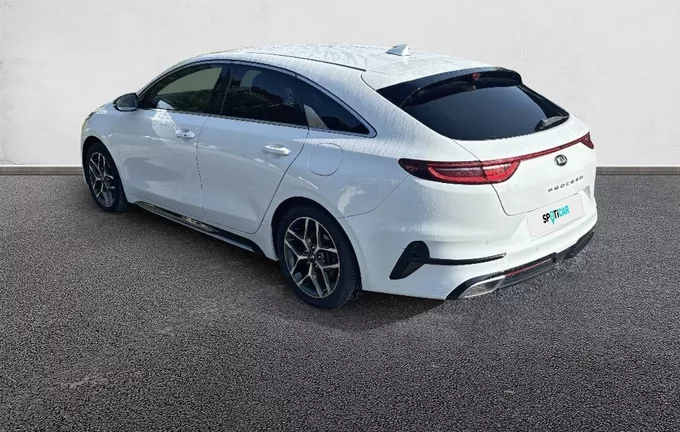 KIA PROCEED 1.6 CRDi 136 ch ISG BVM6 GT Line extérieur trois quart arrière gauche 946367