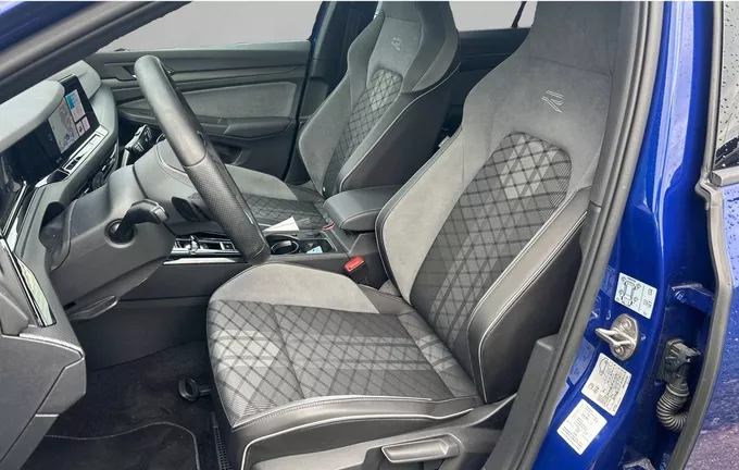 VOLKSWAGEN GOLF SW 1.5 eTSI OPF 150 DSG7 R-Line extérieur trois quart arrière droit 2128589