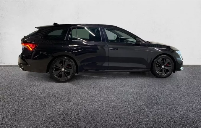 SKODA OCTAVIA Combi 2.0 TSI 245 ch RS extérieur côté droit 2124366