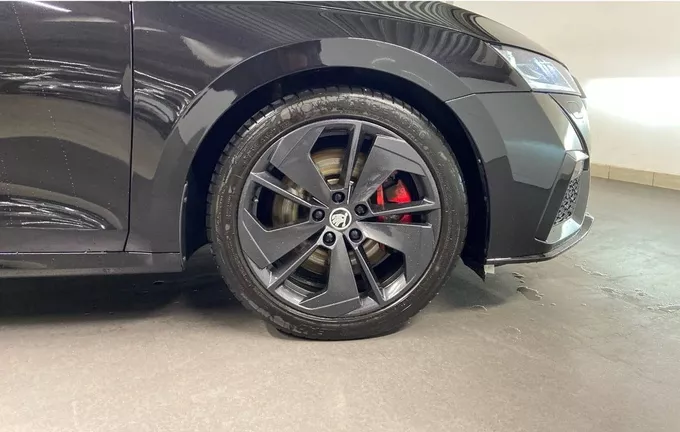 SKODA OCTAVIA Combi 2.0 TSI 245 ch RS photo 11 2124366