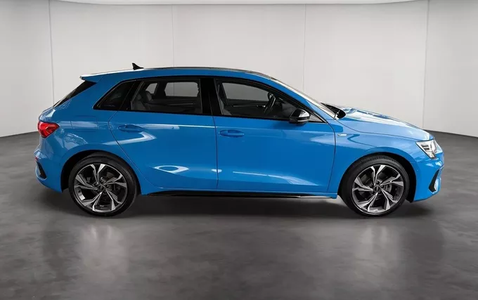 AUDI A3 Berline 40 TFSI 190 S tronic 7 Quattro S Line extérieur côté droit 2132505