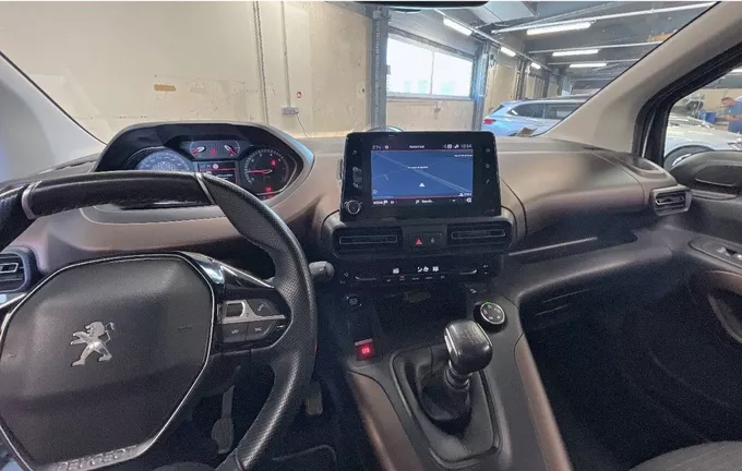 PEUGEOT RIFTER Standard BlueHDi 130 S&S BVM6 GT Line extérieur trois quart avant droit 106222