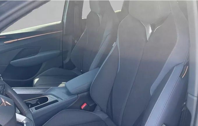 CUPRA TERRAMAR 1.5 eTSI Hybrid 150 ch DSG7 V extérieur trois quart arrière droit 2127105