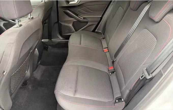FORD FOCUS 1.0 EcoBoost 125 S&S ST Line extérieur arrière 213323