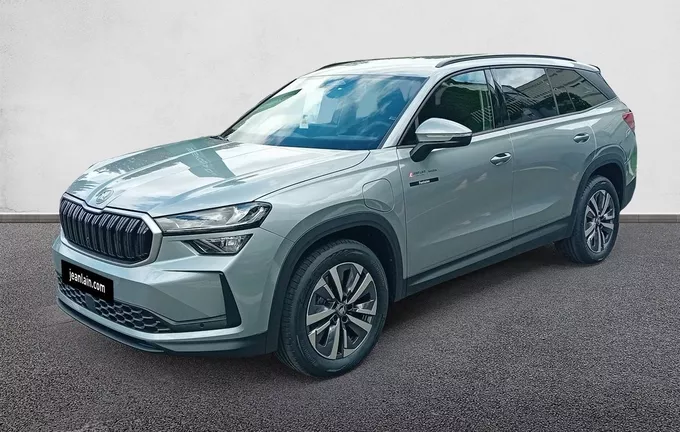 SKODA KODIAQ 1.5 TSI 204 ch PHEV DSG6 5pl Selection extérieur trois quart avant gauche 3060