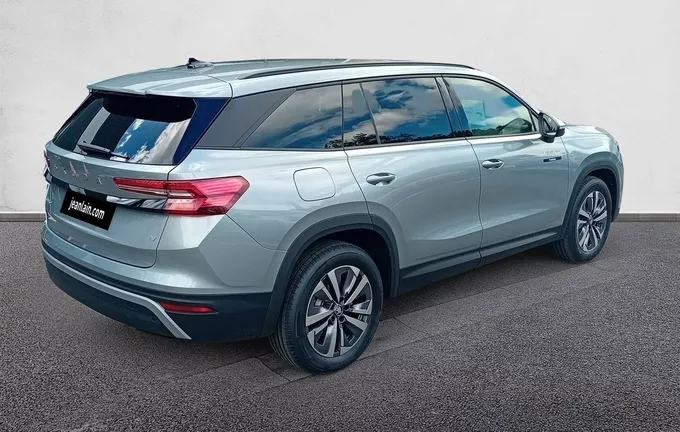 SKODA KODIAQ 1.5 TSI 204 ch PHEV DSG6 5pl Selection extérieur trois quart arrière droit 3060