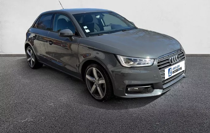 AUDI A1 Sportback 1.0 TFSI ultra 95 Ambiente extérieur trois quart avant droit 560331